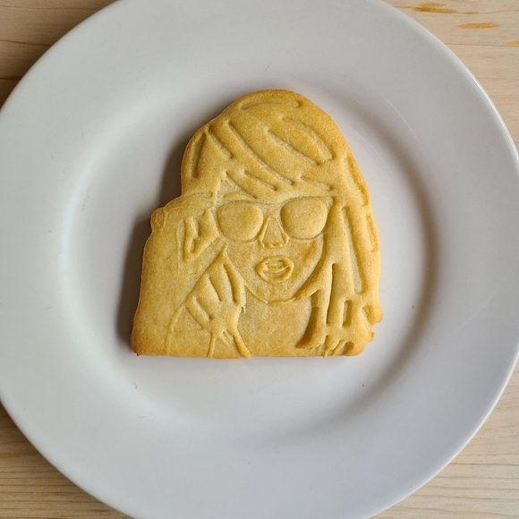 Taylor Swift Cookie Cutter - Picture 4 of 6